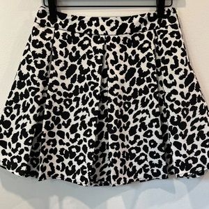 Pleated Mini Skirt Black & White Leopard Print Collective Concepts XS